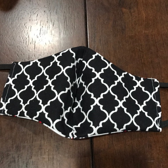 Hello Kitty and Pretty Face Mask - Picture 6 of 7